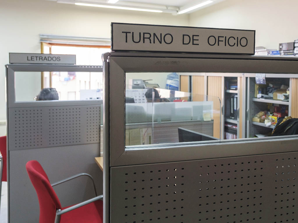 Turno de oficio. / KAMARERO