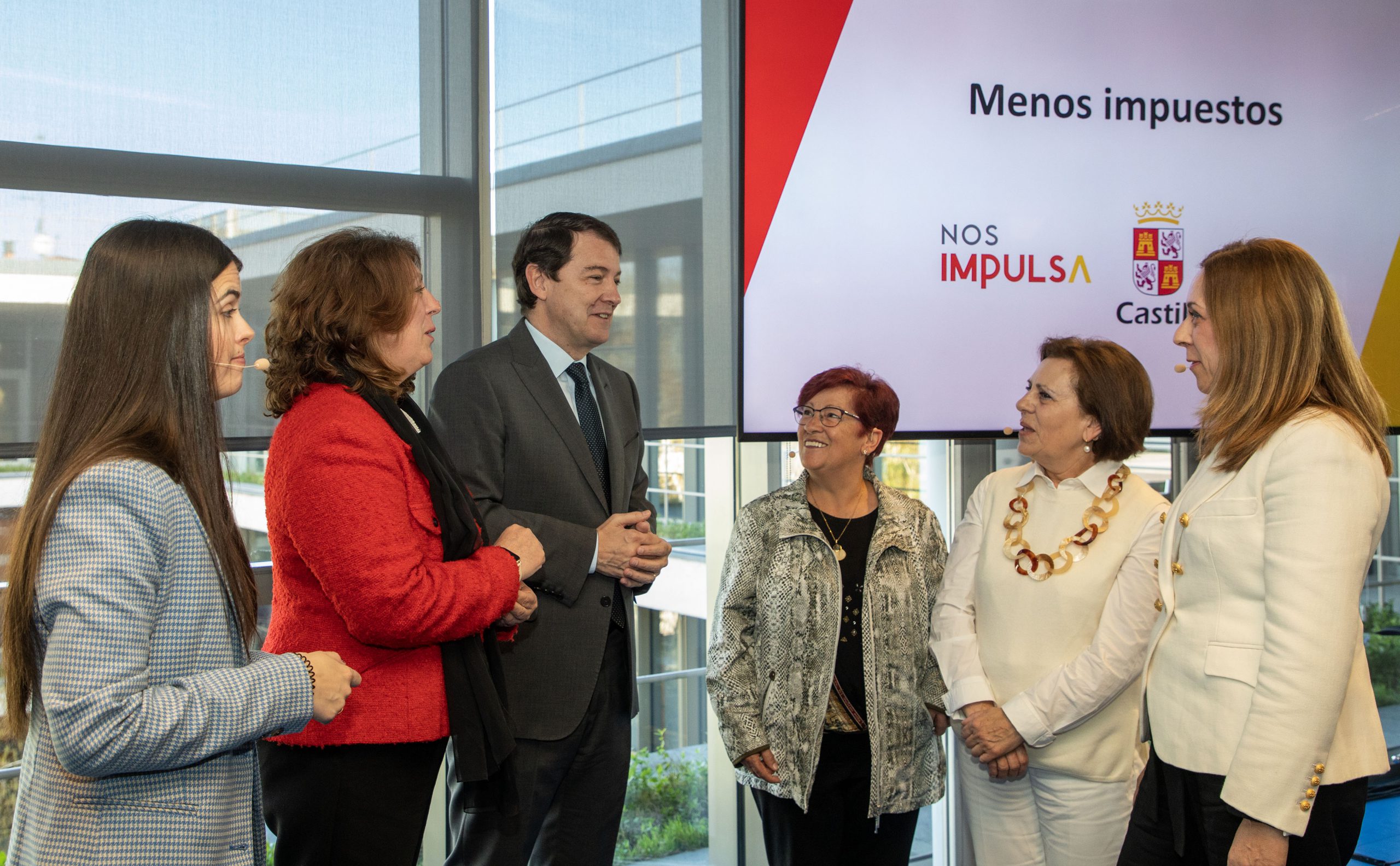 El Presidente de la Junta presentó ayer en Salamanca la campaña de la renta correspondiente al 2022. / Susana Martín