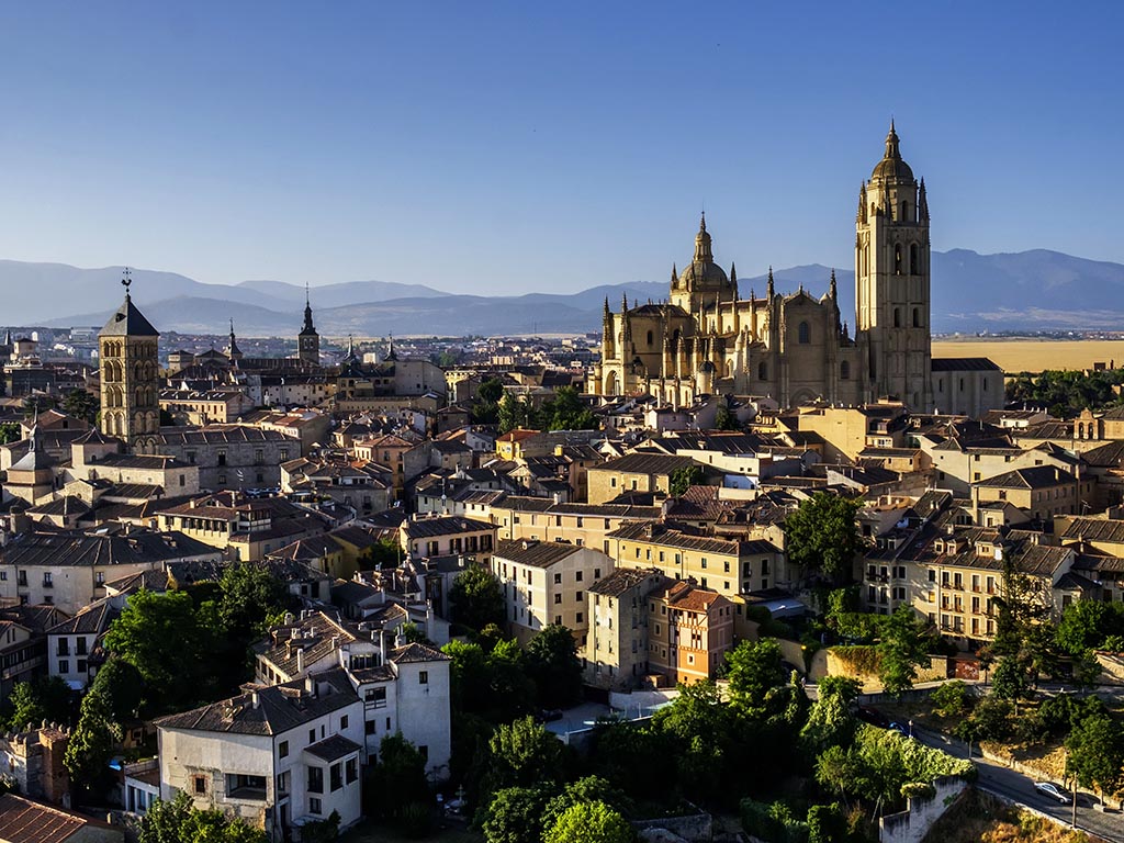 Vista aérea del casco histórico de Segovia. / KAMARERO