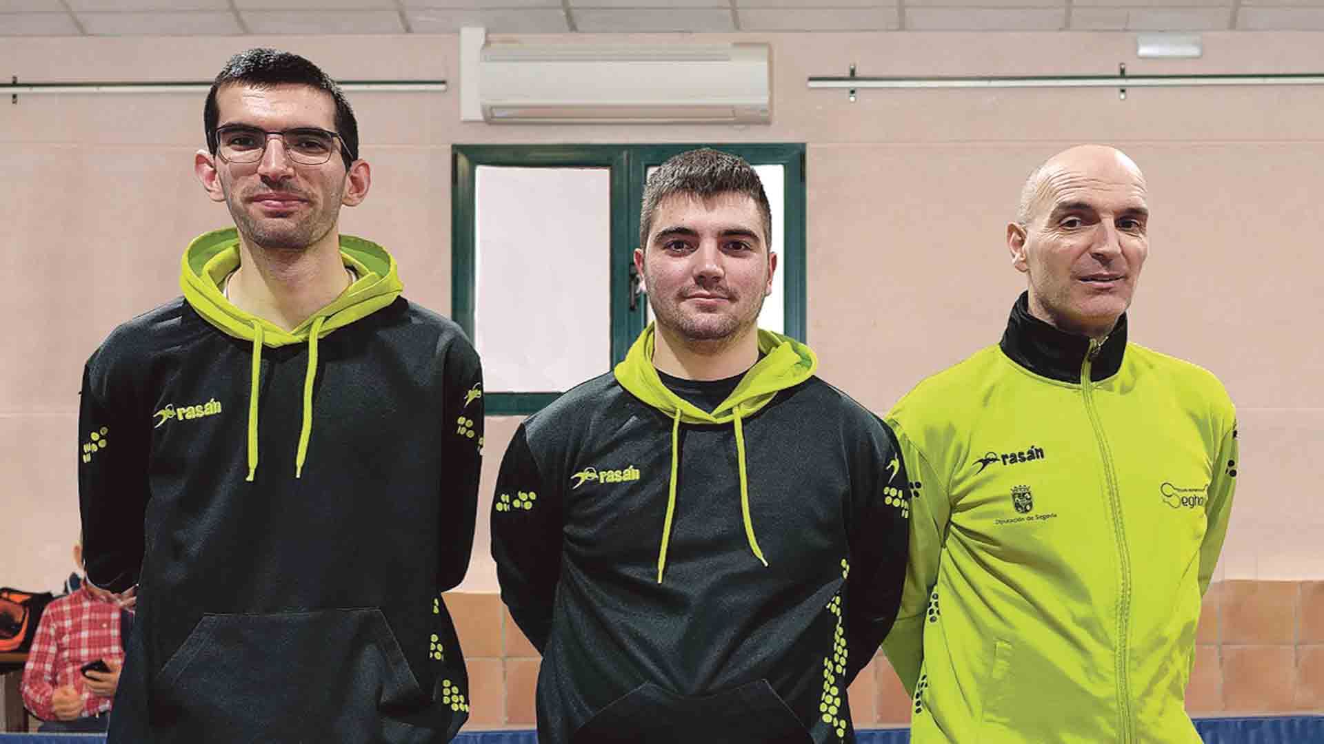 Los jugadores del Seghos que ganaron al CTM Vigo./ E.A.