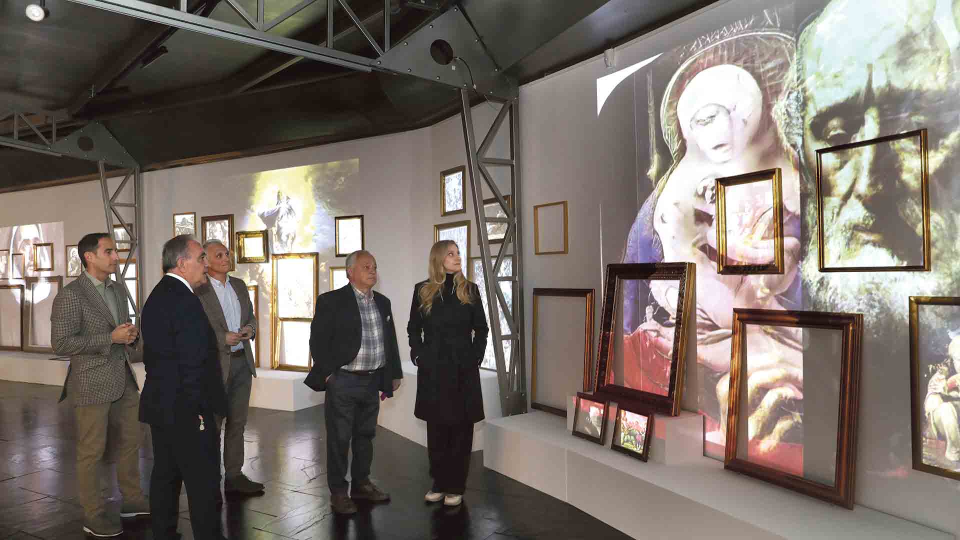 El consejero de Cultura, Gonzalo Santonja, en su visita al museo de Palencia./ ICAL