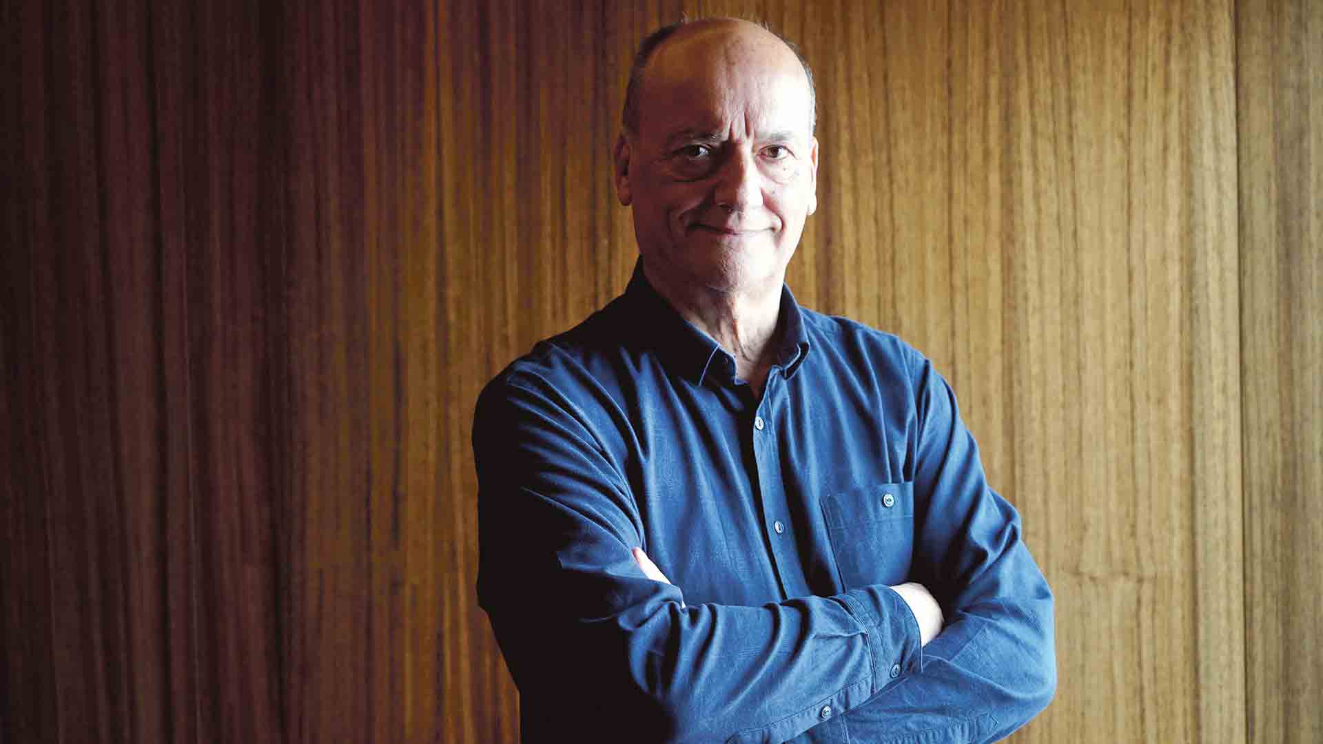 El escritor Vallisoletano Gustavo Martín Garzo. / Miriam Chacón