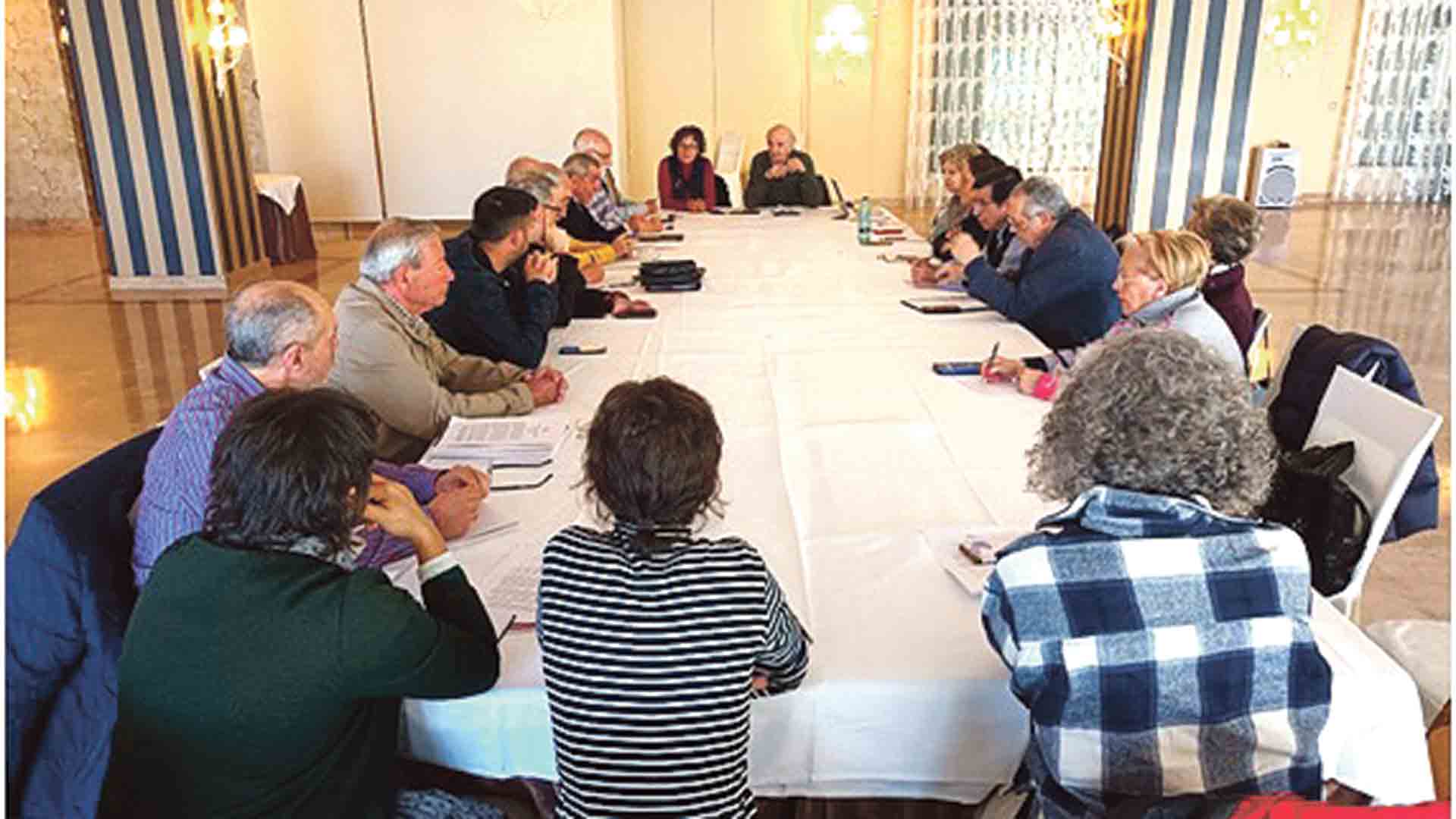 Imagen de la reunión de trabajo celebrada en Medina del Campo el sábado pasado. / E. A.