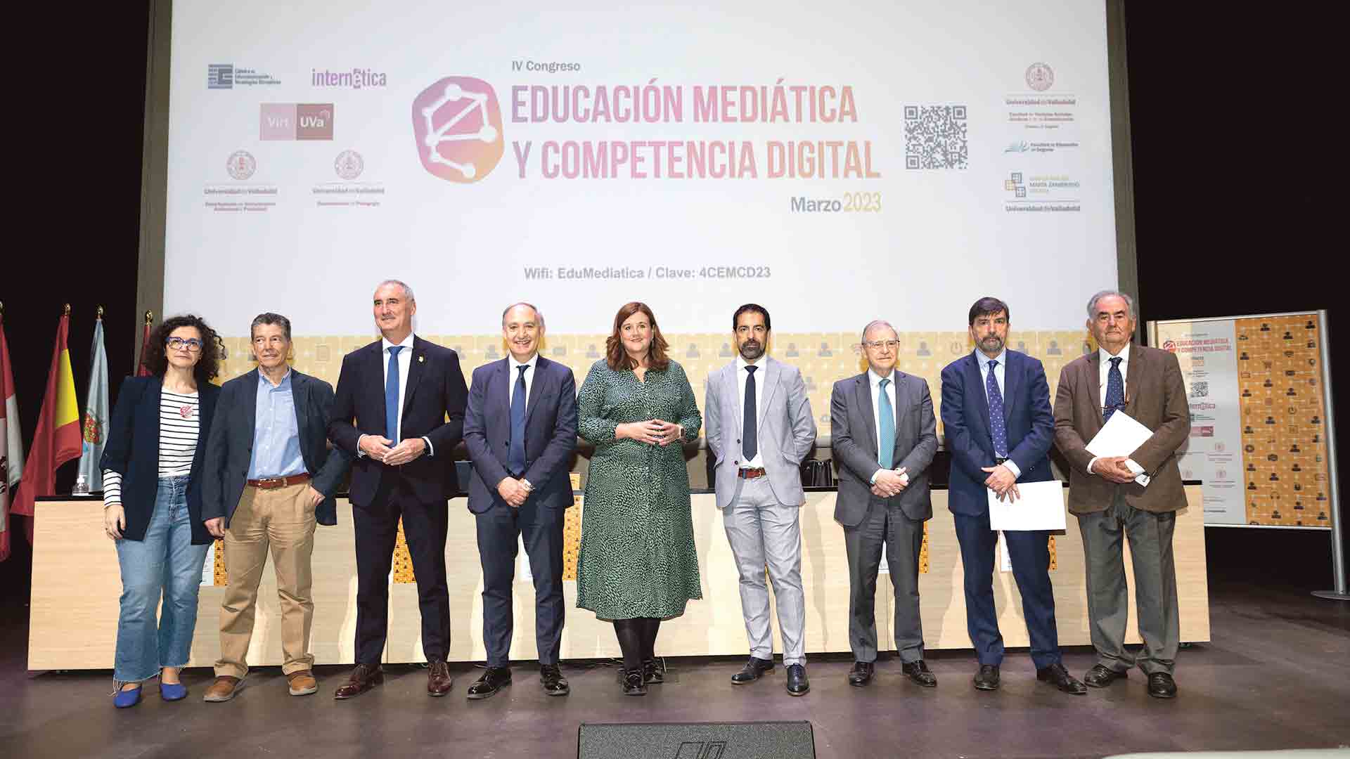 Foto de autoridades y coordinadores del Congreso, en la Jornada Inaugural. / Alberto Morala