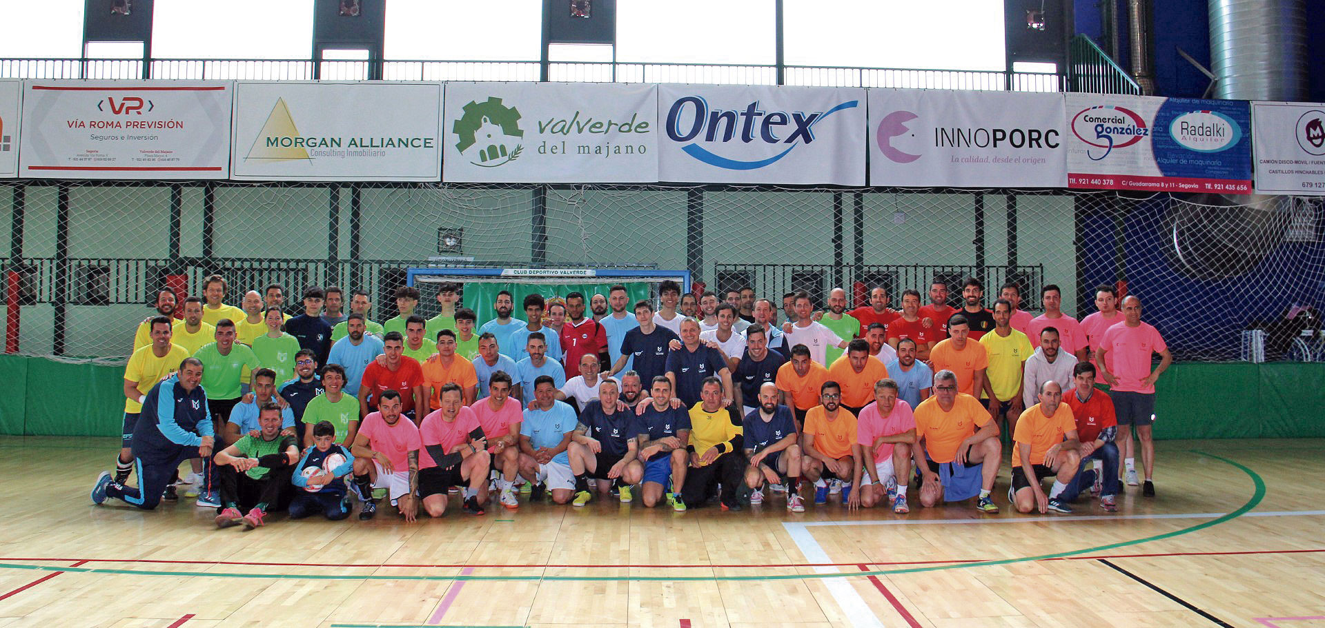 Los participantes en el torneo que organizó el FS Valverde. / EFS VALVERDE