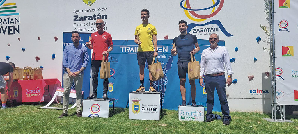 Darío, a la derecha del podio. / E.A.