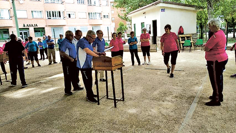 Contando las puntuaciones en la modalidad de rana./ DELEGACIÓN