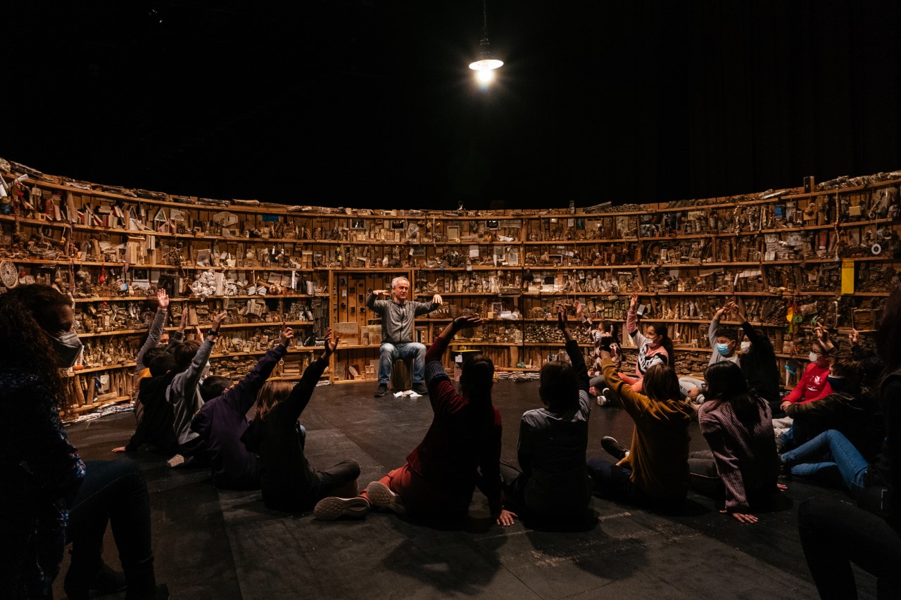 Biblioteca de cuerdas y nudos. / José Antonio Portillo Vesga