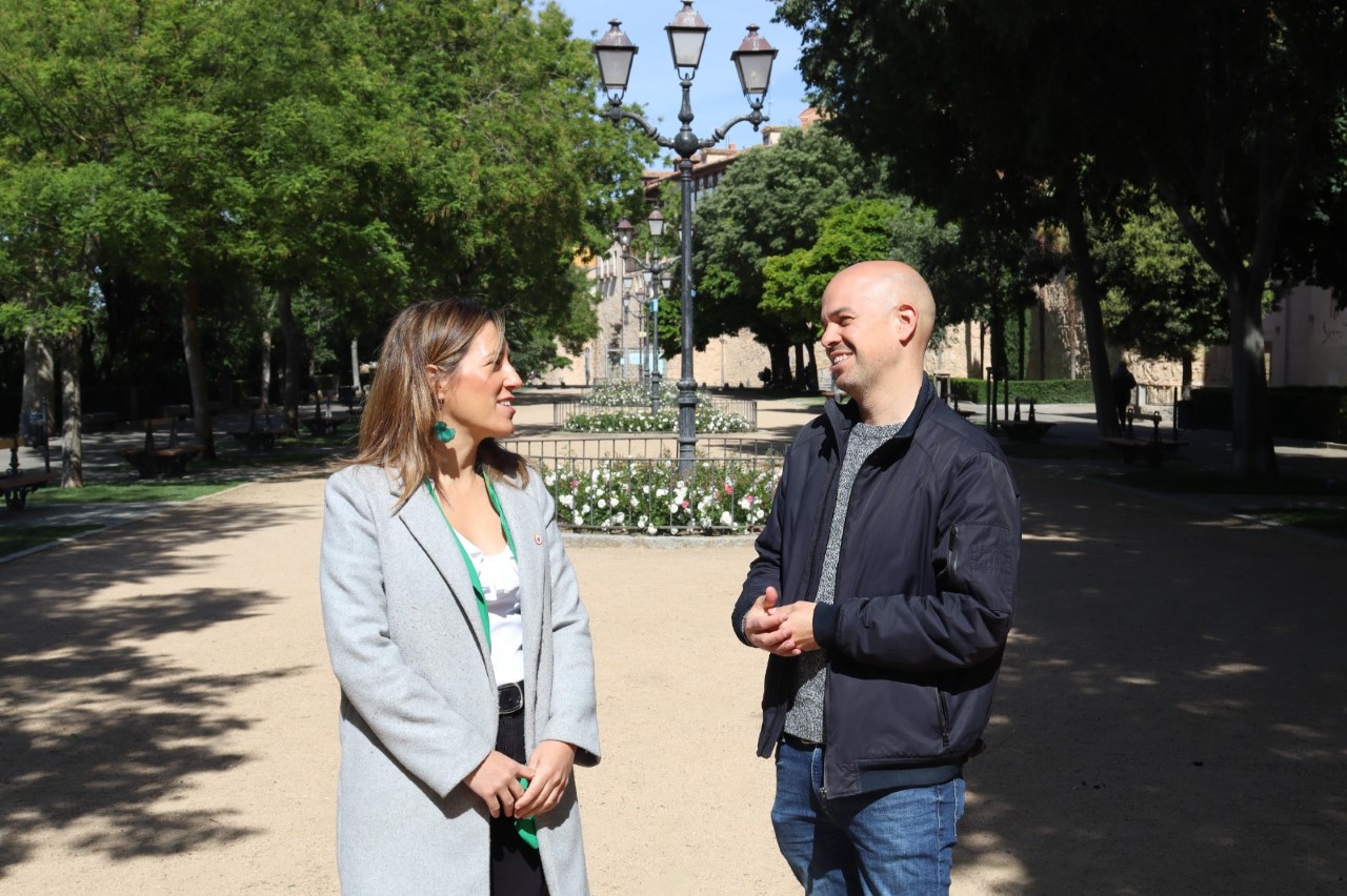 Ana Peñalosa y Ángel Galindo, en el Paseo del Salón. / EL ADELANTADO