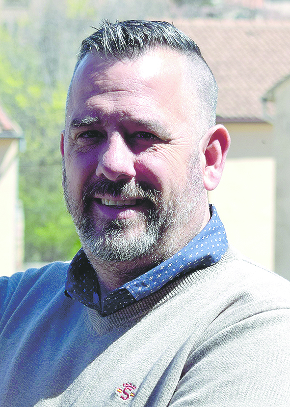 Óscar Pastor es el candidato de VOX en Turégano. / E. A.