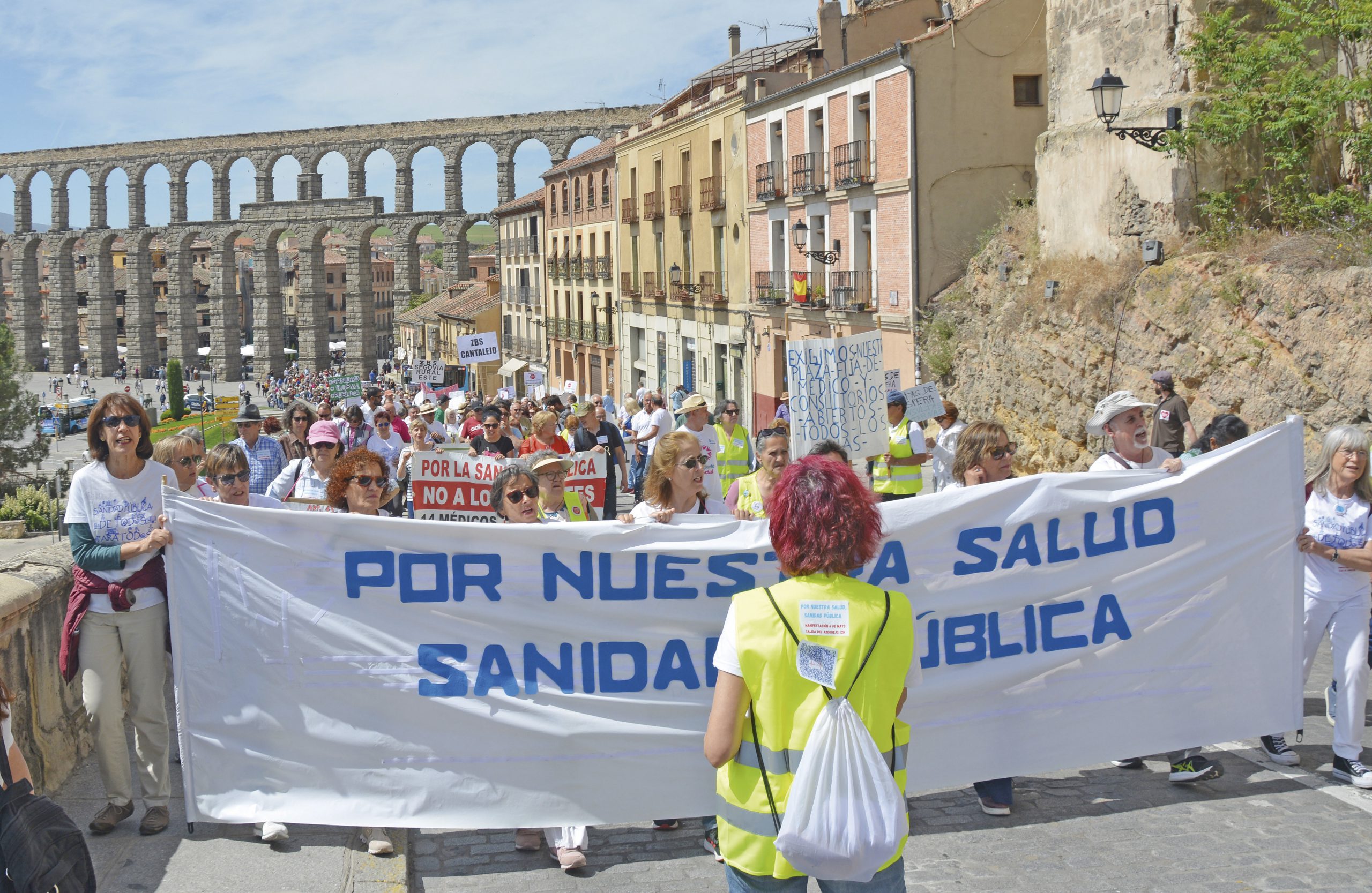 La cabeza de la manifestación en la calle de San Juan. / Amador Marugán