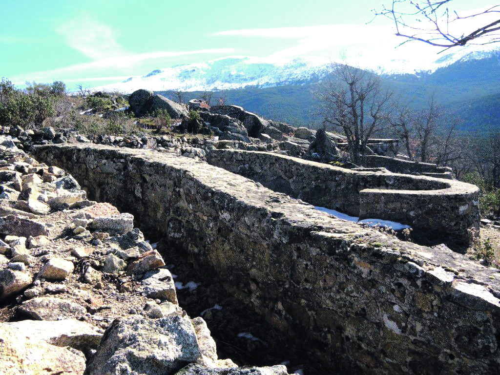 Fortines de la Guerra Civil que se pueden ver durante la ruta.