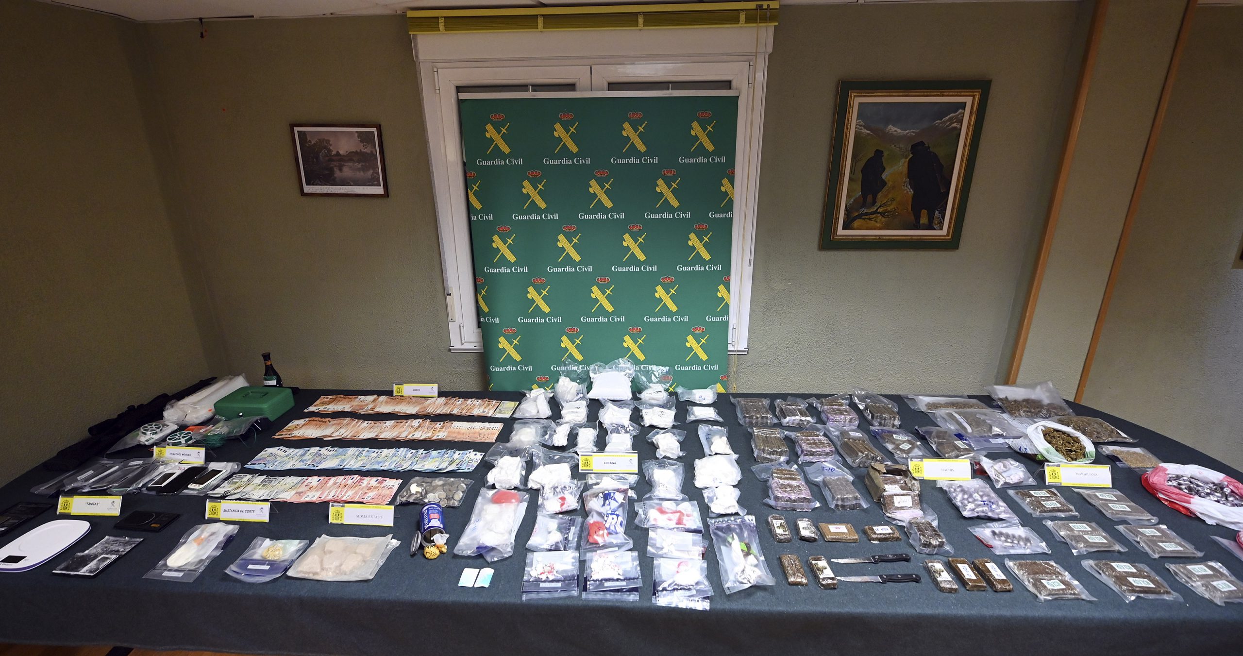 El alijo incautado. / Ricardo Ordóñez