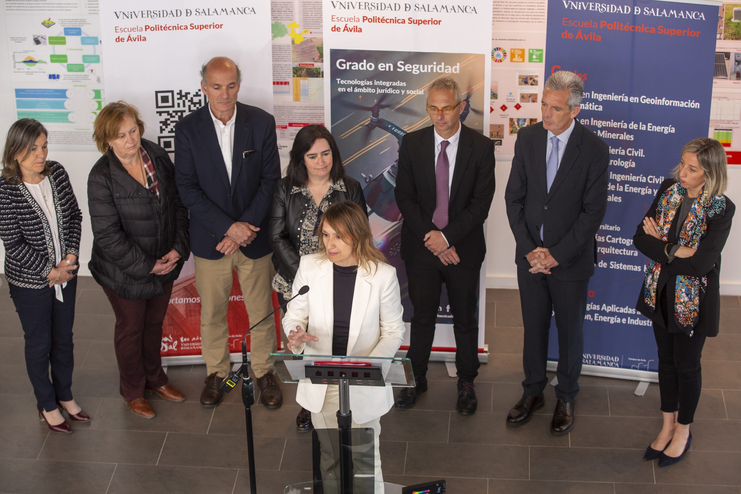 Rocío Lucas, ayer, durante el acto de presentación en Ávila. / Ricardo Muñoz Estudios