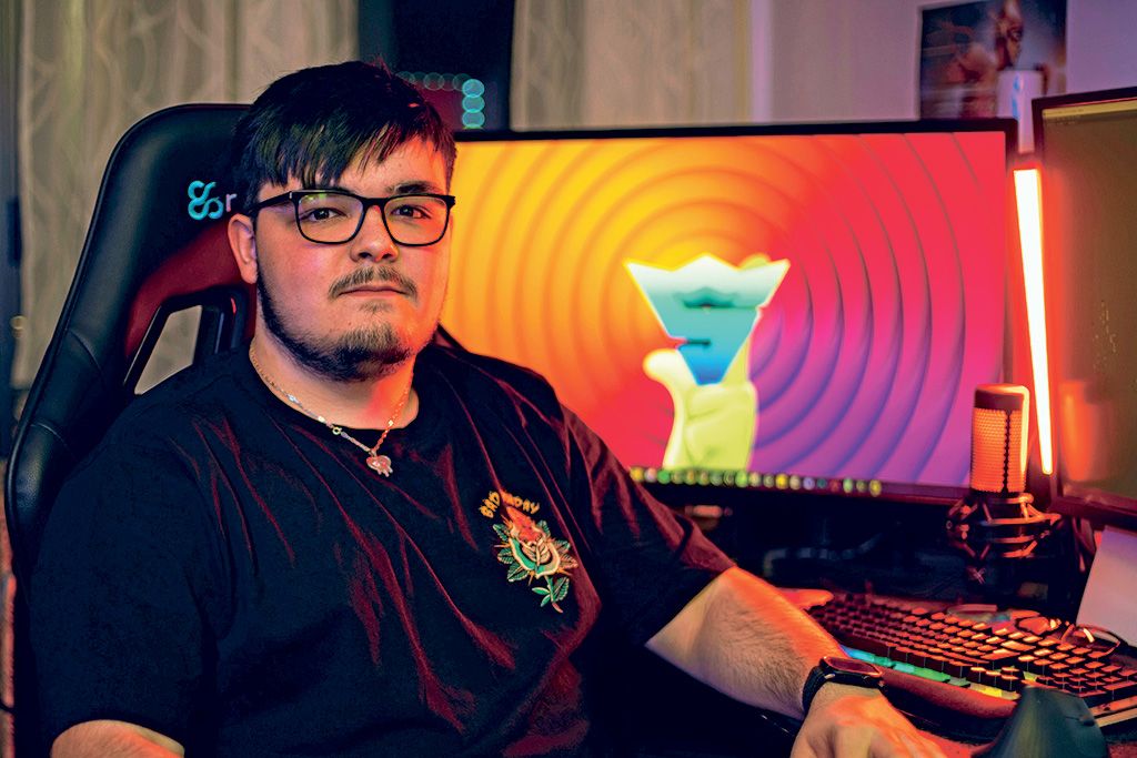 Víctor Saéz teletrabaja desde Segovia para Orca Studios. / E. A.