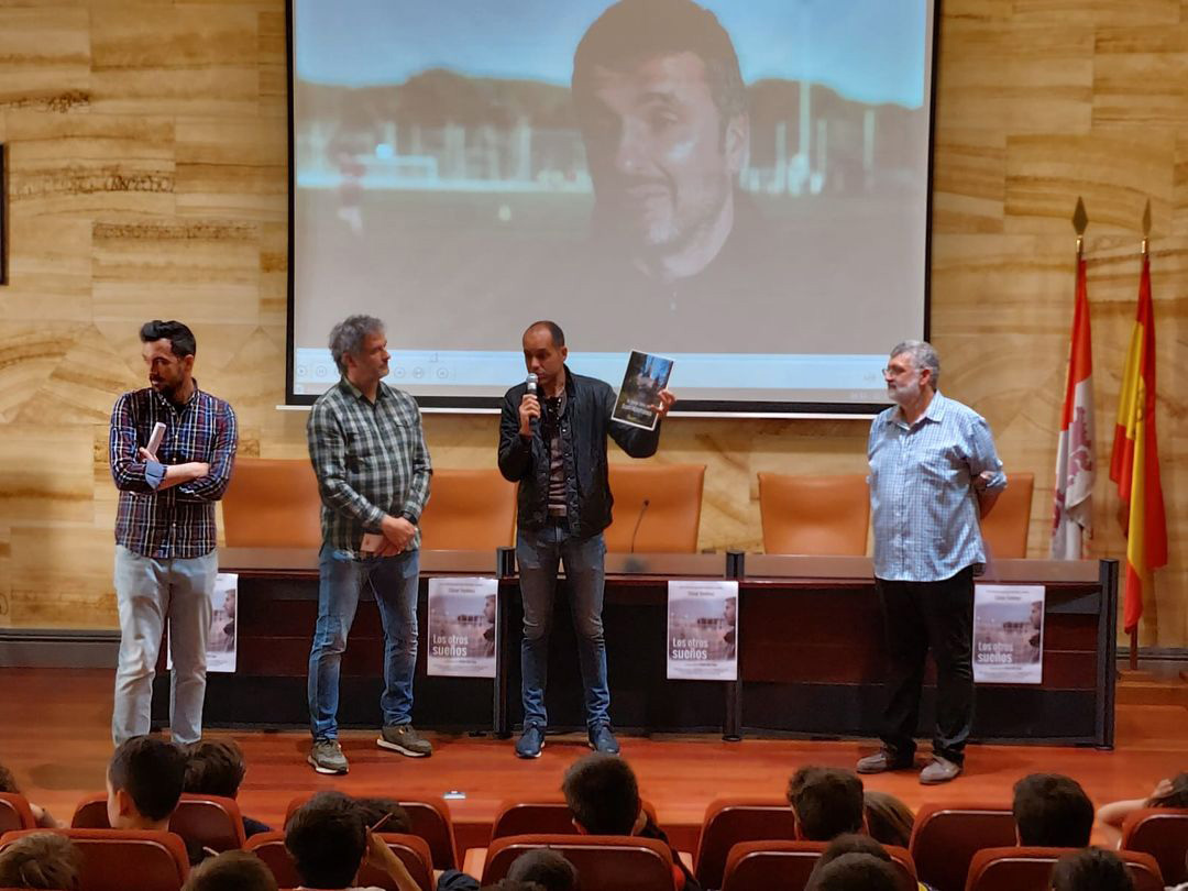 Encuentro de alumnos del municipio con el ex jugador del Real Zaragoza.