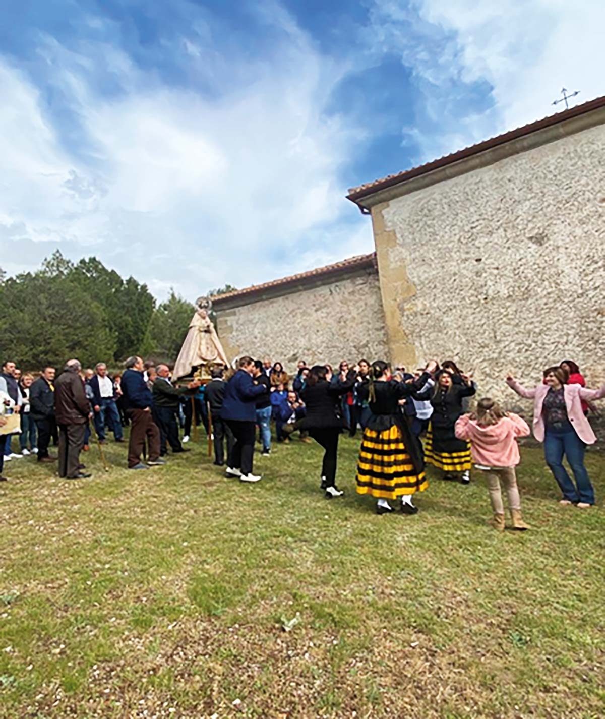 Casla disfruta con la festividad de Las Flores.