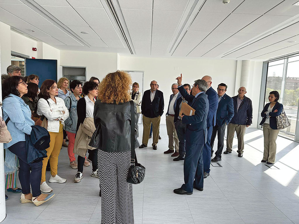 Visita de fiscales, abogados y procuradores al nuevo edificio. / E. A.