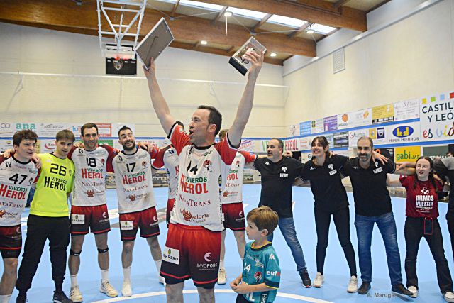 Carlos Villagrán, durante su despedida de las pistas. / AMADOR MARUGÁN