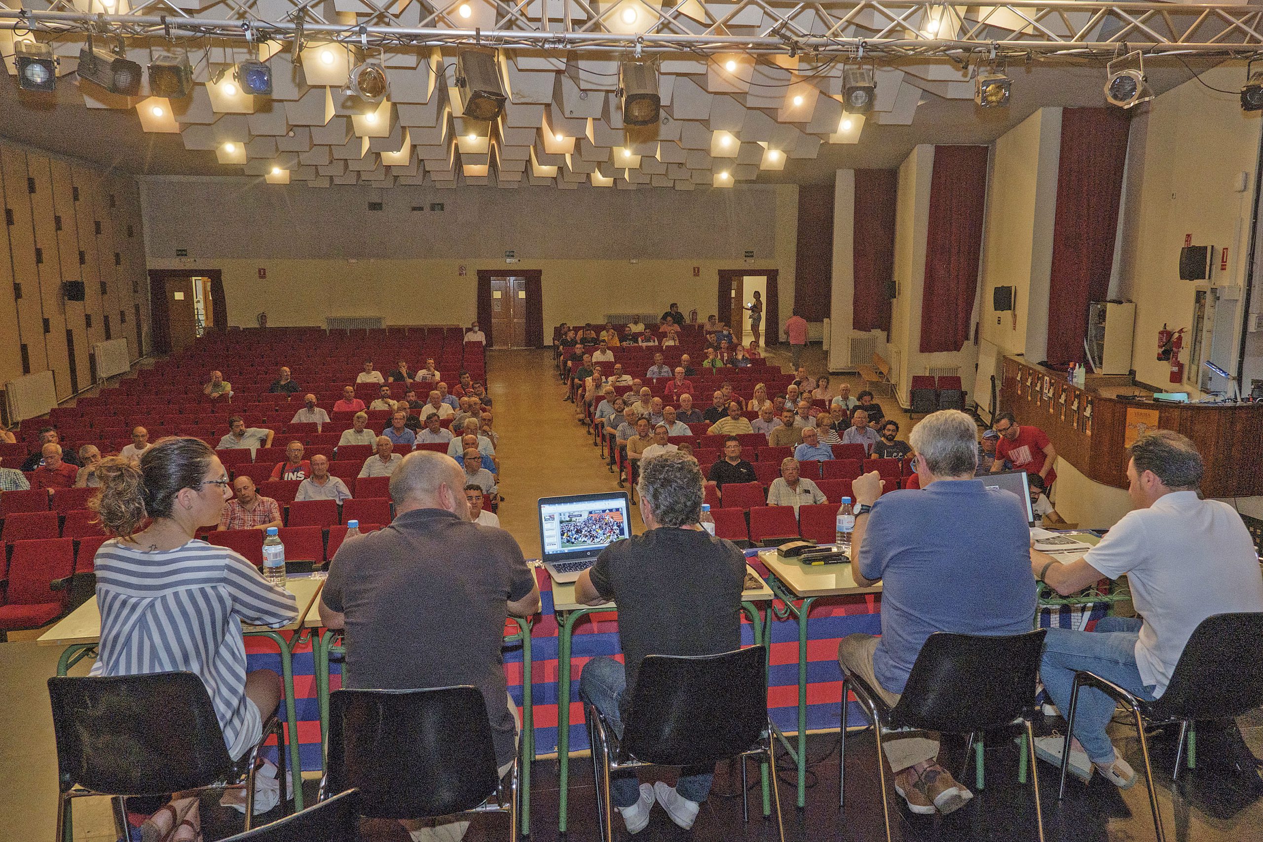 Un momento de la Asamblea Ordinaria con la que la Segoviana cerró la campaña 21/22./ KAMARERO