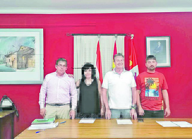 Miguel Ángel Regidor junto a los concejales del Partido Popular.