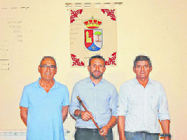 Marcial Barrio de la Torre toma posesión de la alcaldía.