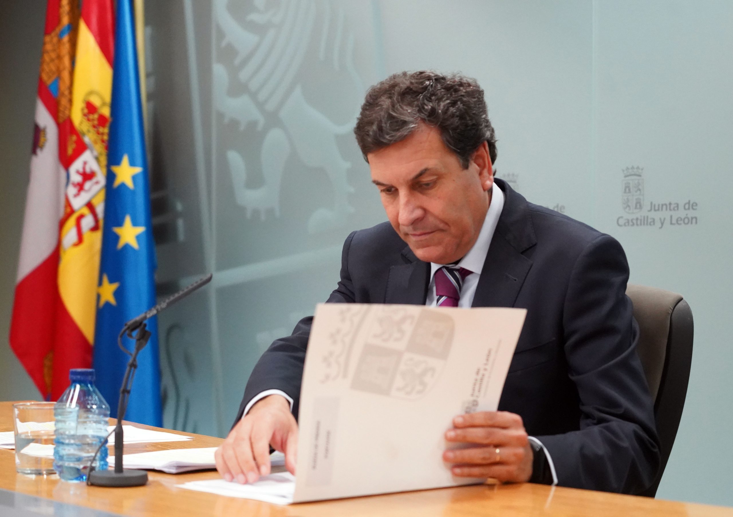 Carlos Fernández Carriedo comparece en rueda de prensa tras el Consejo de Gobierno. / Rubén Cacho