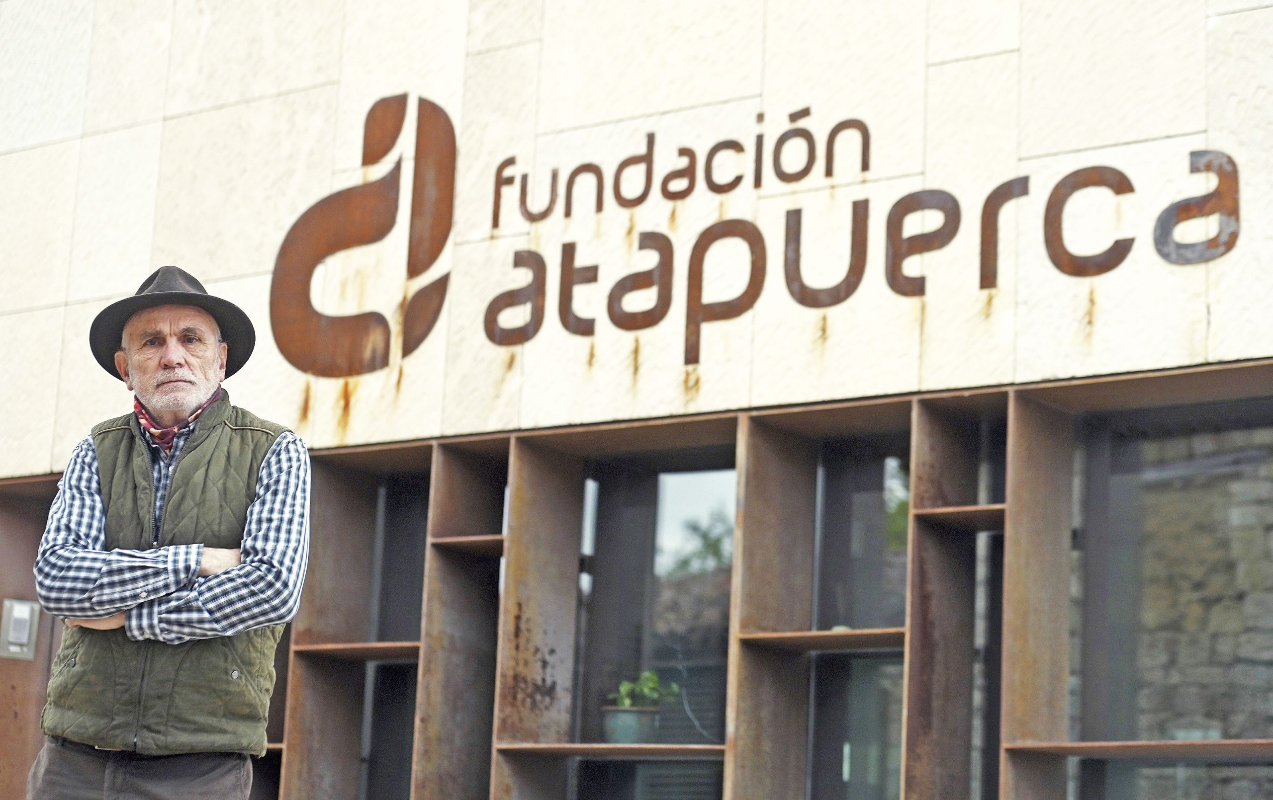 Eudald Carbonell, codirector de Atapuerca repasa sus años de trabajo al frente de este proyecto que codirige junto a José María Bermúdez de Castro y Juan Luis Arsuaga desde 1991 y al que dirá adiós en 2024. RICARDO ORDÓÑEZ.