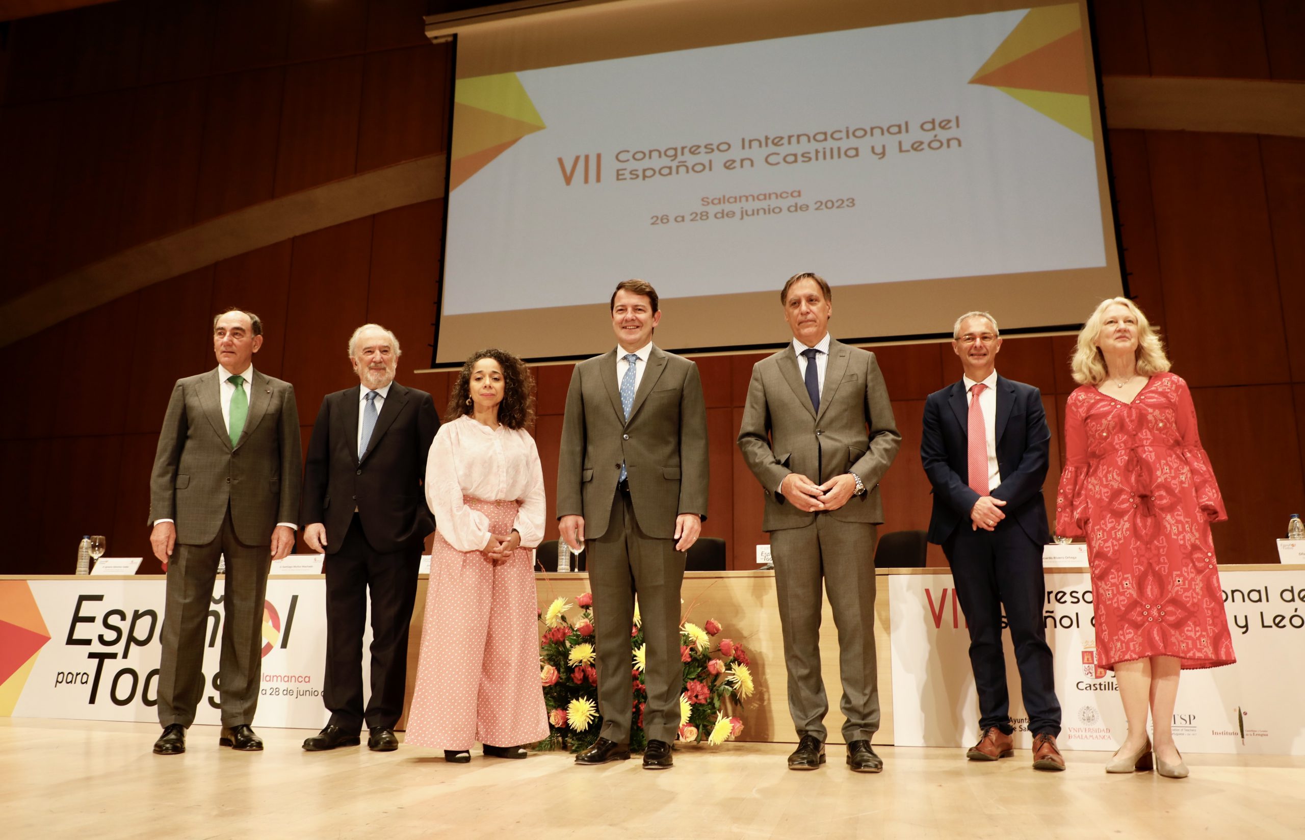 Mañueco asiste al acto de inauguración. / Susana Martín