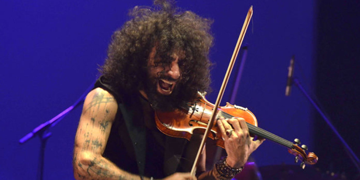 Ara Makikian durante otro concierto en Segovia.