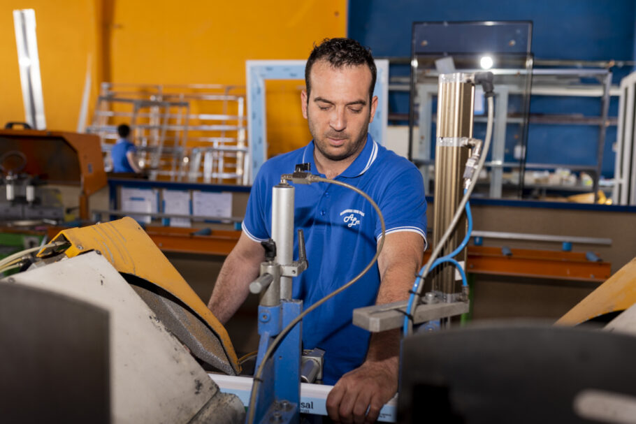 Luis Miguel 910x607 1