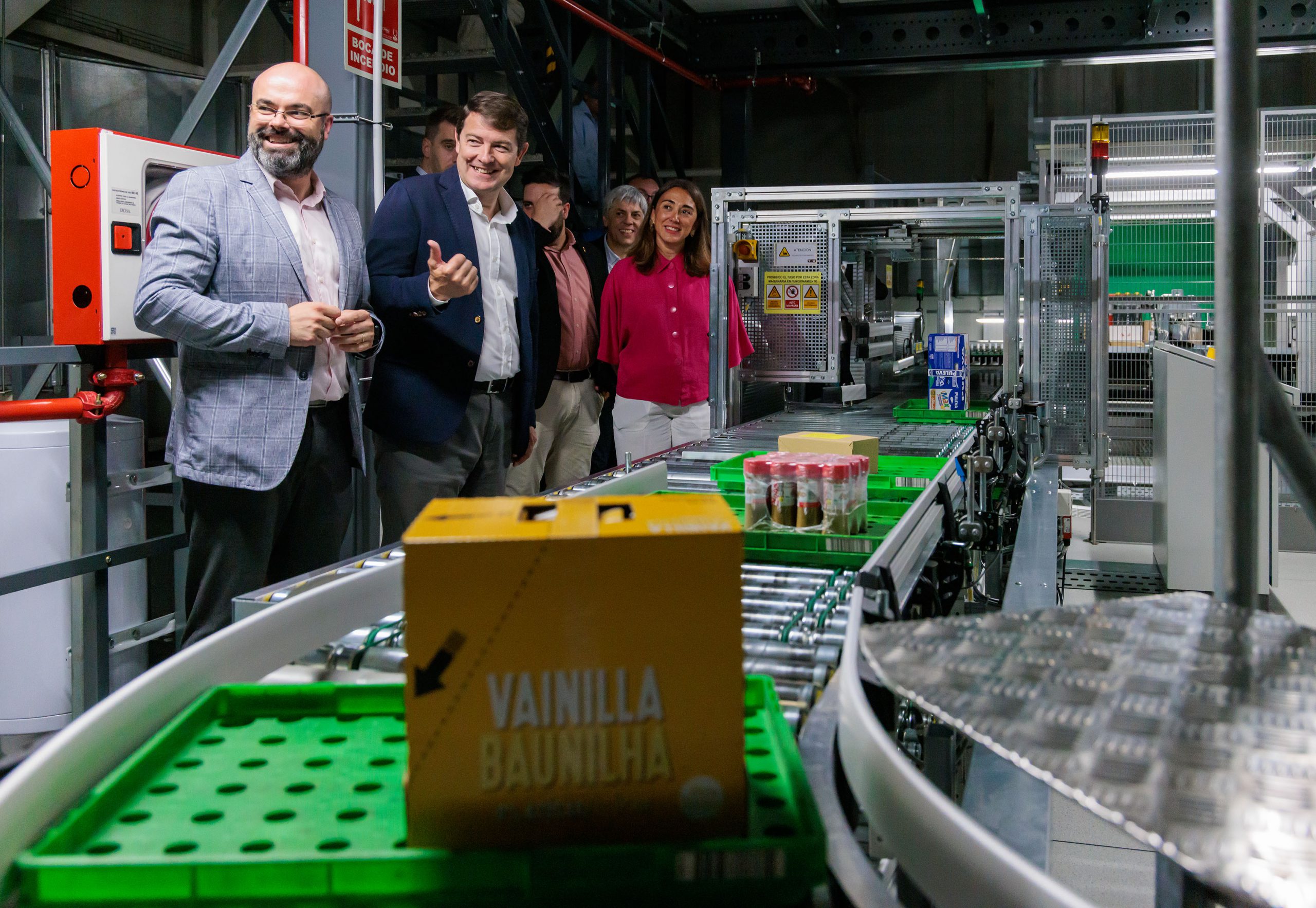 Mañueco en el bloque logístico de León.