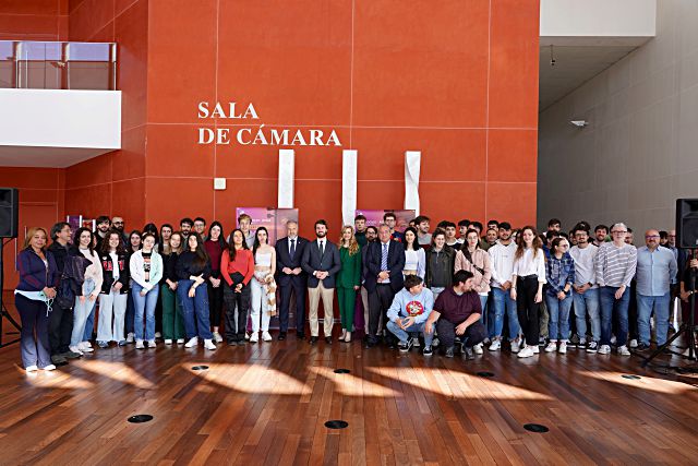 Presentación de la OSCYL Joven el pasado mes de abril con la presencia de distintas autoridades. / Ical