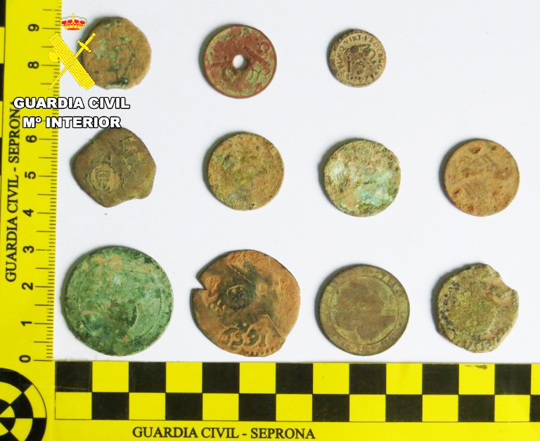 Piezas arqueológicas incautadas. / Guardia Civil
