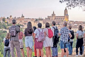 Visitantes y vistas de Segovia.