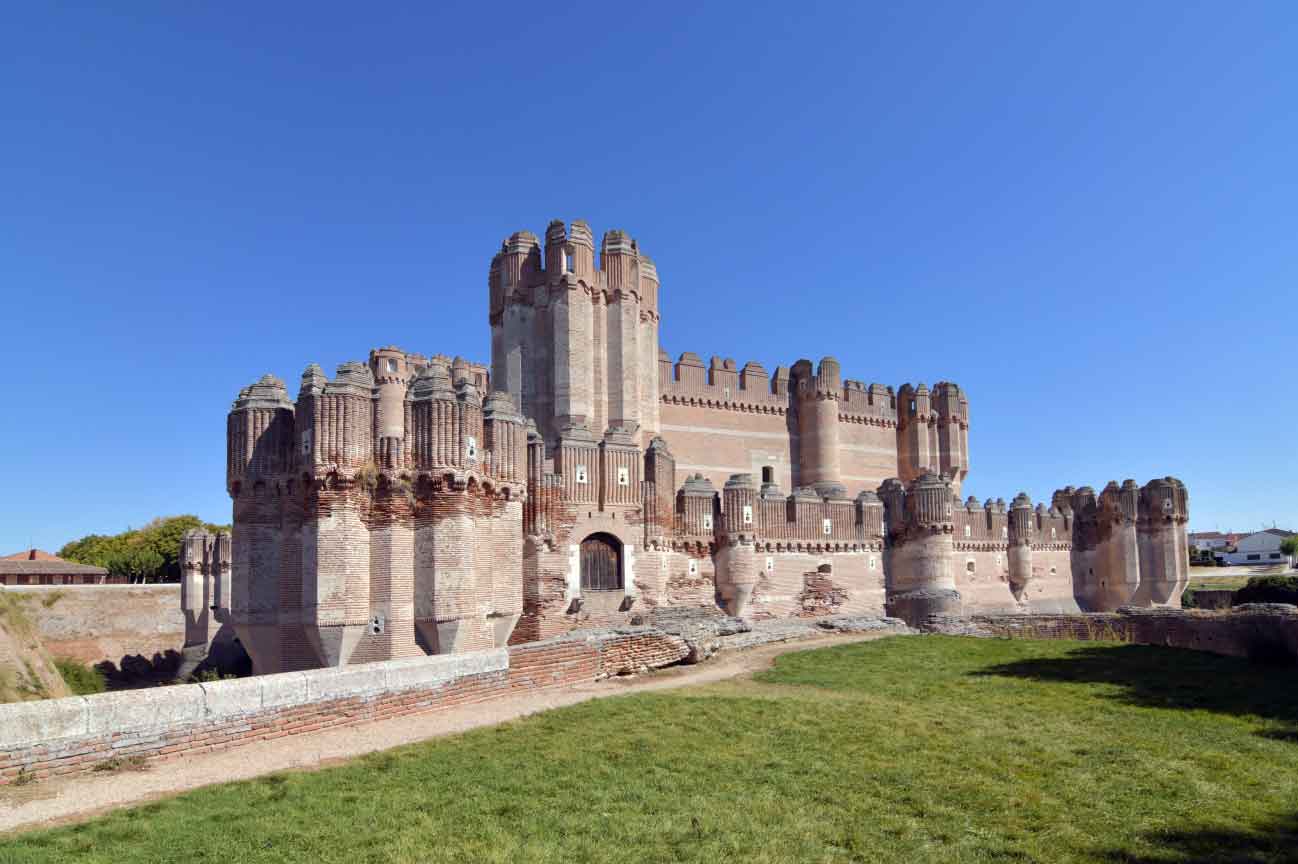 Foto de archivo. Castillo de Coca / JOSÉ ANTONIO SANTOS