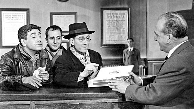 Espectros y apariciones en el cine en blanco y negro 4 Placido.