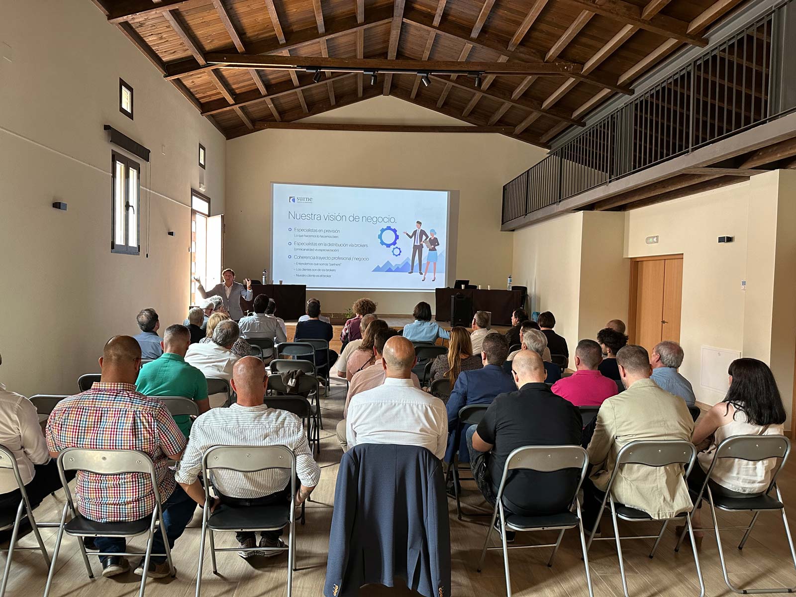 Asamblea anual en el centro de recepción de visitantes.
