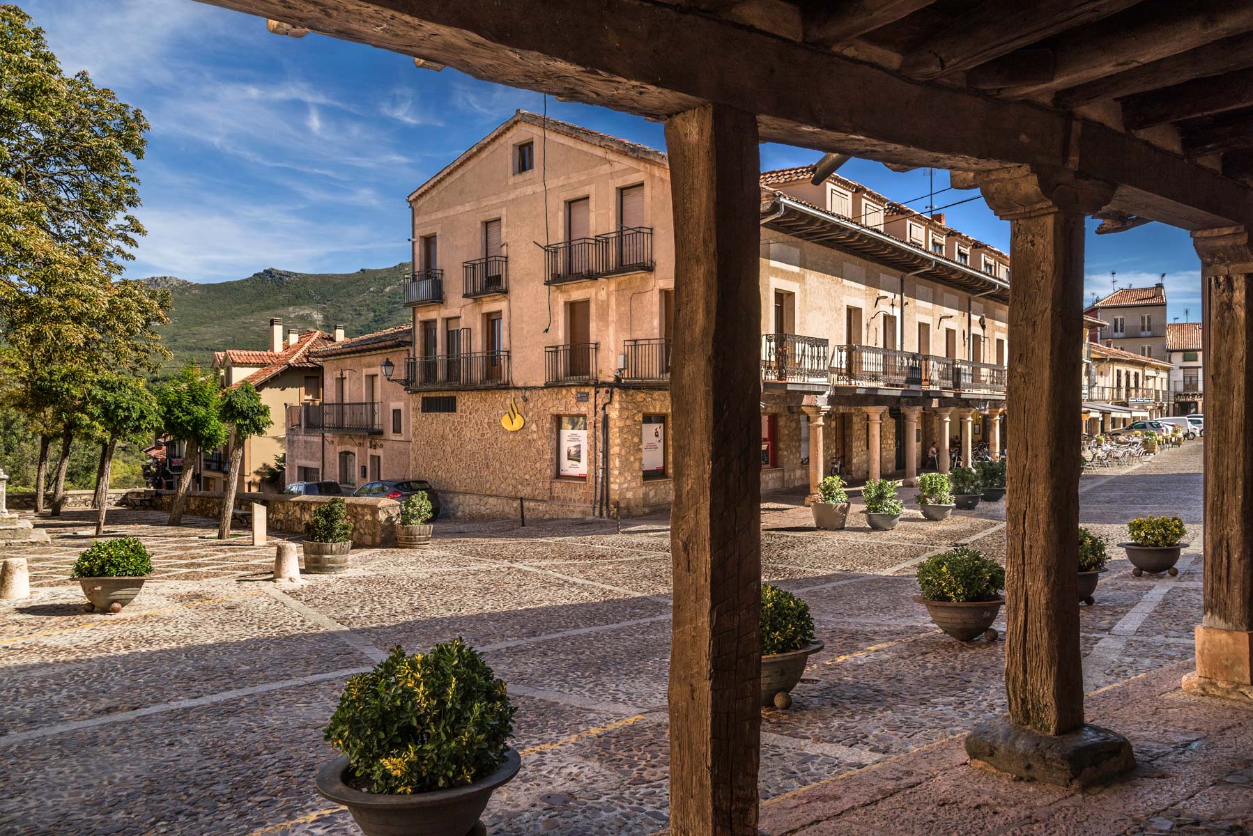 El plan pone en valor las potencialidades que ofrecen Maderuelo, Sepúlveda y Riaza.