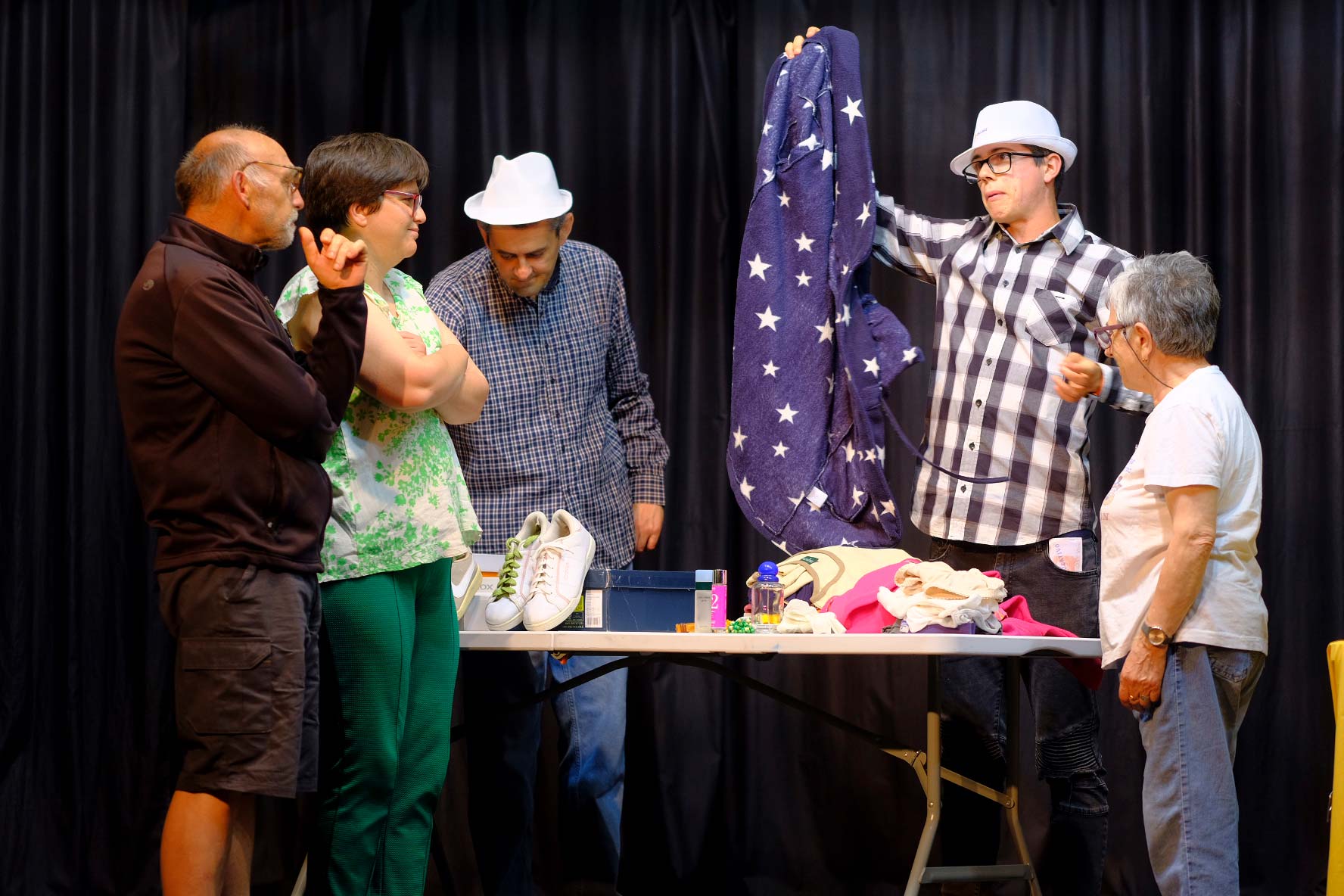 Componentes del grupo abulense ‘La Casa Grande de Martiherrero’.