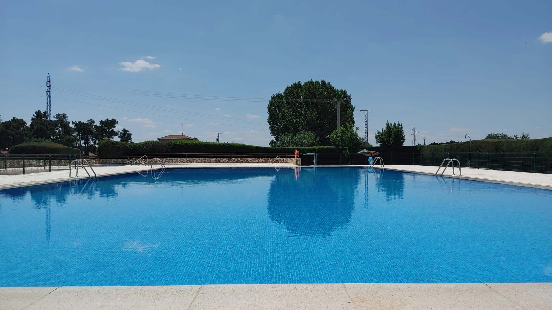 Piscinas municipales de Mozoncillo.