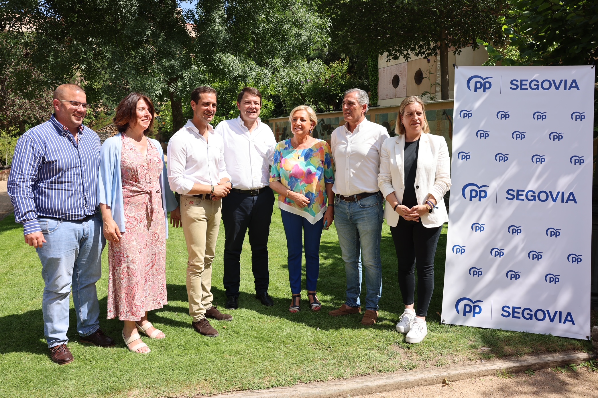Los candidatos del PP a las elecciones generales, junto con Alfonso Fernández Mañueco.