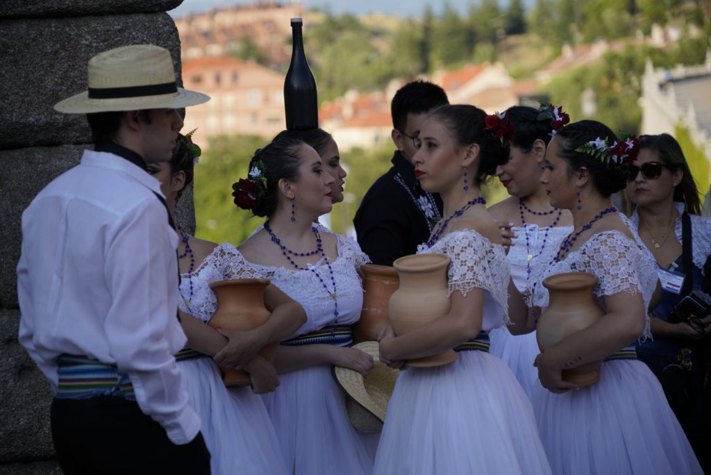 Folclore diverso para los 35 años del Festival ‘La Esteva’ 4 Festival Internacional 'La Esteva'. / MIGUEL ÁNGEL FERNÁNDEZ