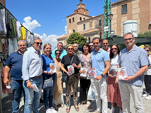 Los candidatos del Partido Popular, esta semana en Carbonero. / E. A.