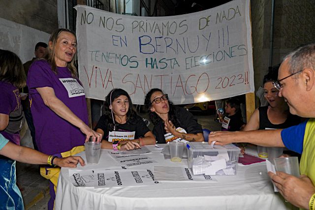 Fiestas de Disfraces Bernuy de Porreros Miguel Angel Fernandez