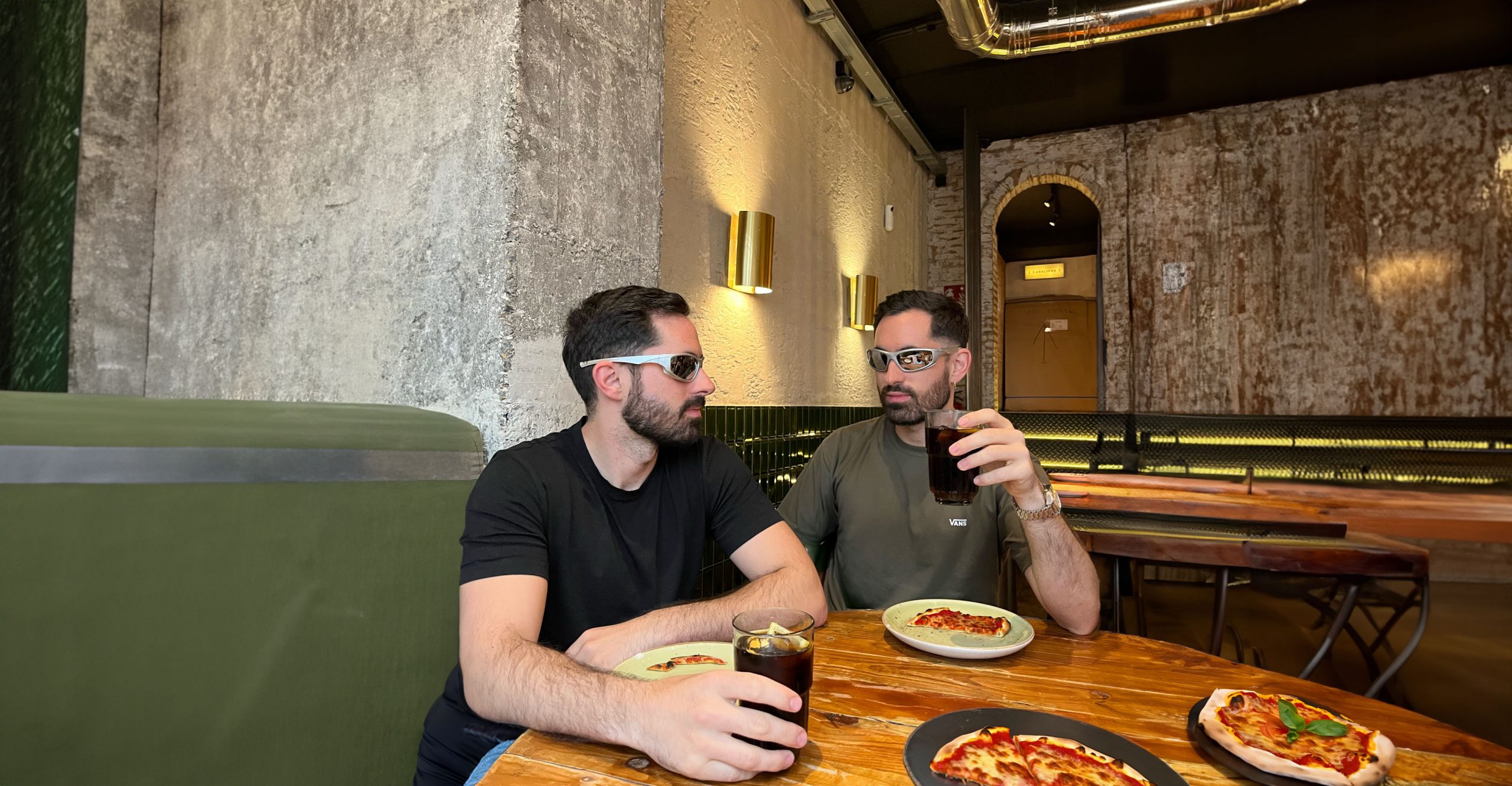 Los dos hermanos que han creado la aplicación informática