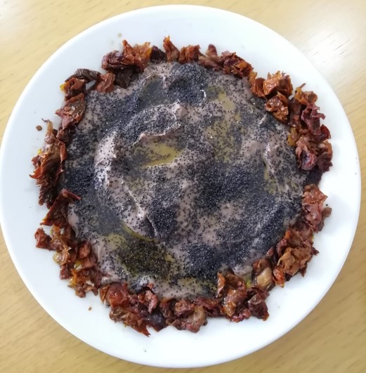 Hummus con Judión de La Granja variedad negra. Receta creada por Rafael Urrialde / Asociación 'Tutor del Judión de La Granja'