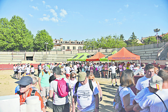 Participantes en la Marcha ‘Lola Velayos’, hoy domingo. / Francisco Sánchez
