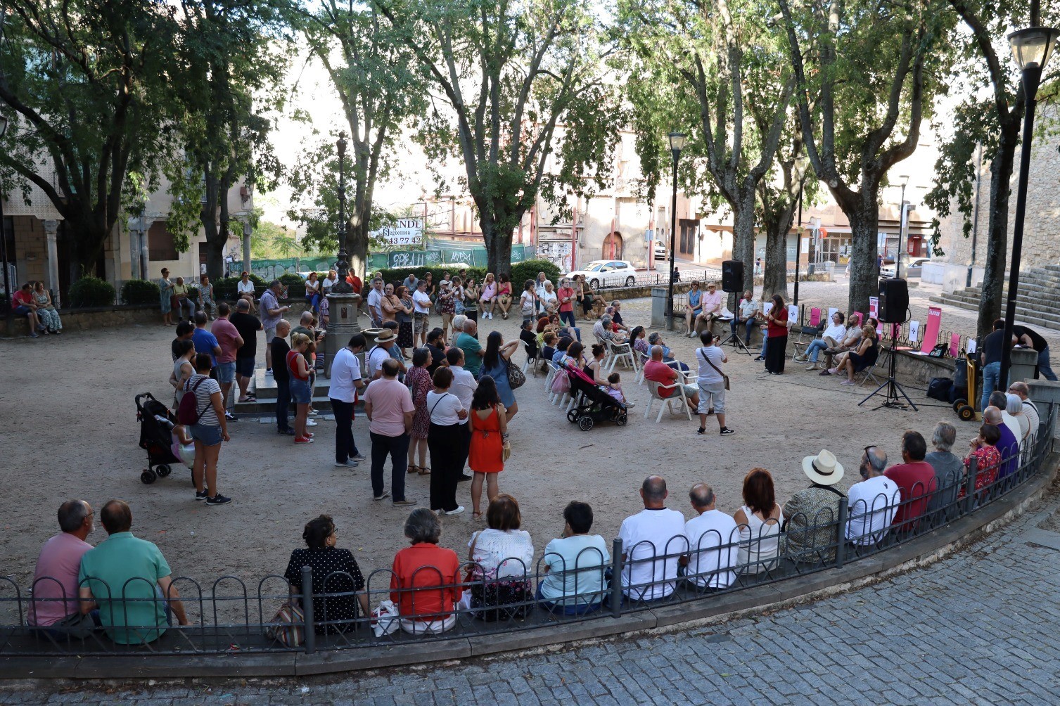 Presentación de la candidatura de Sumar en la plaza de Santa Eulalia. / EL ADELANTADO