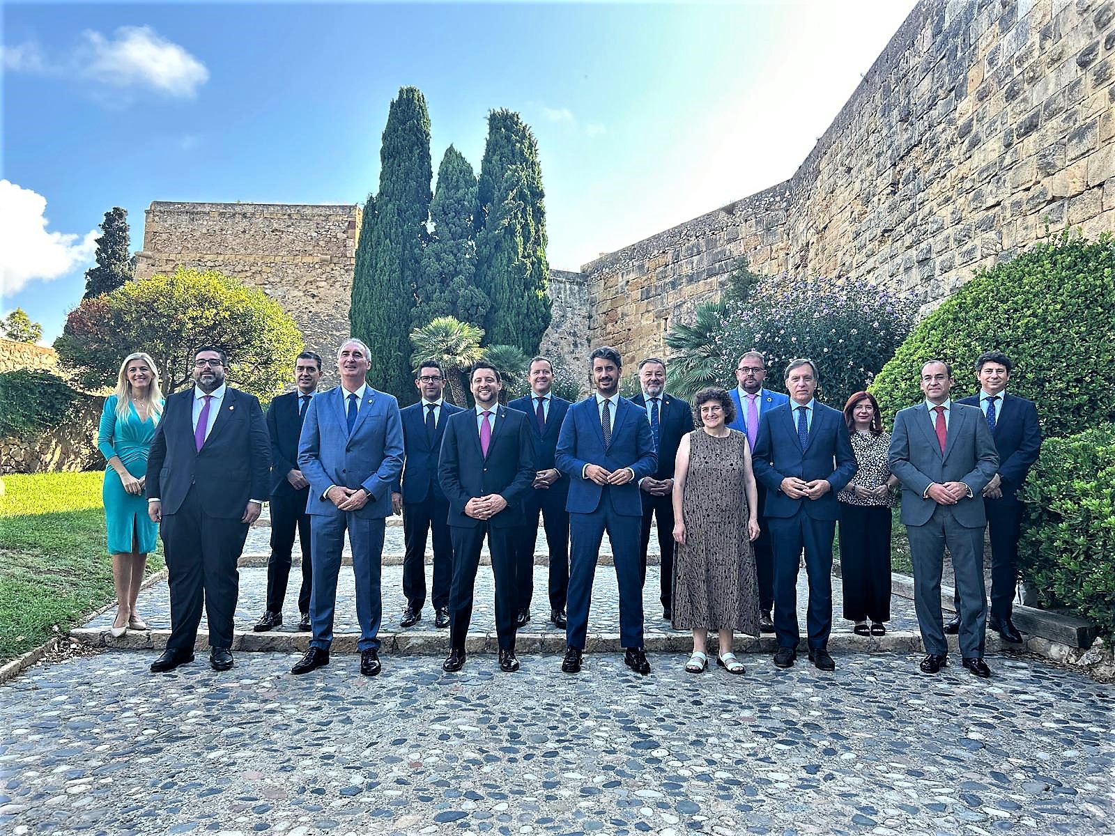 Foto de los alcaldes y alcaldesas que integran el Grupo de Ciudades Patrimonio.